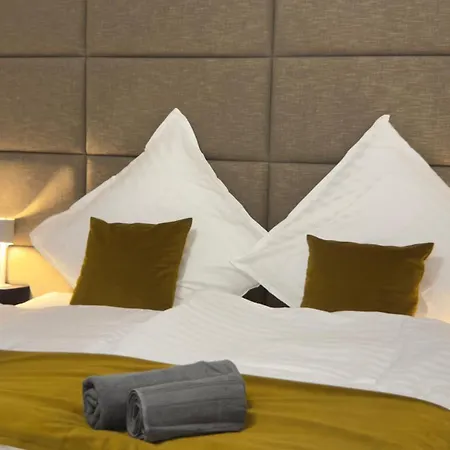Aryve Design-boutique Am Markt Von Im Thueringer Wald - Design-interieur, Netflix, Wlan Apartment *