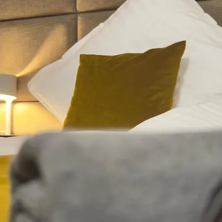 Aryve Design-boutique Am Markt Von Im Thueringer Wald - Design-interieur, Netflix, Wlan *