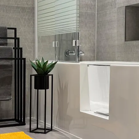 Aryve Design-boutique Am Markt Von Im Thueringer Wald - Design-interieur, Netflix, Wlan *
