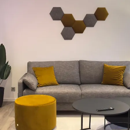 Aryve Design-boutique Am Markt Von Im Thueringer Wald - Design-interieur, Netflix, Wlan