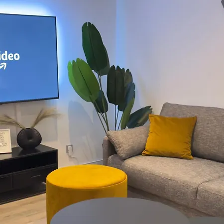 Aryve Design-boutique Am Markt Von Im Thueringer Wald - Design-interieur, Netflix, Wlan Apartment