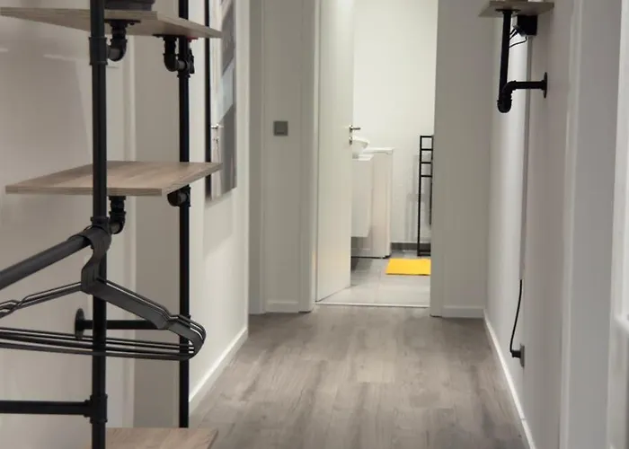 Aryve Design-boutique Am Markt Von Im Thueringer Wald - Design-interieur, Netflix, Wlan